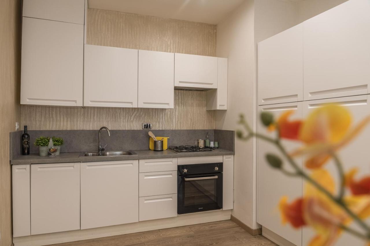 Door22 - Apartment In S. Lorenzo ฟลอเรนซ์ ภายนอก รูปภาพ