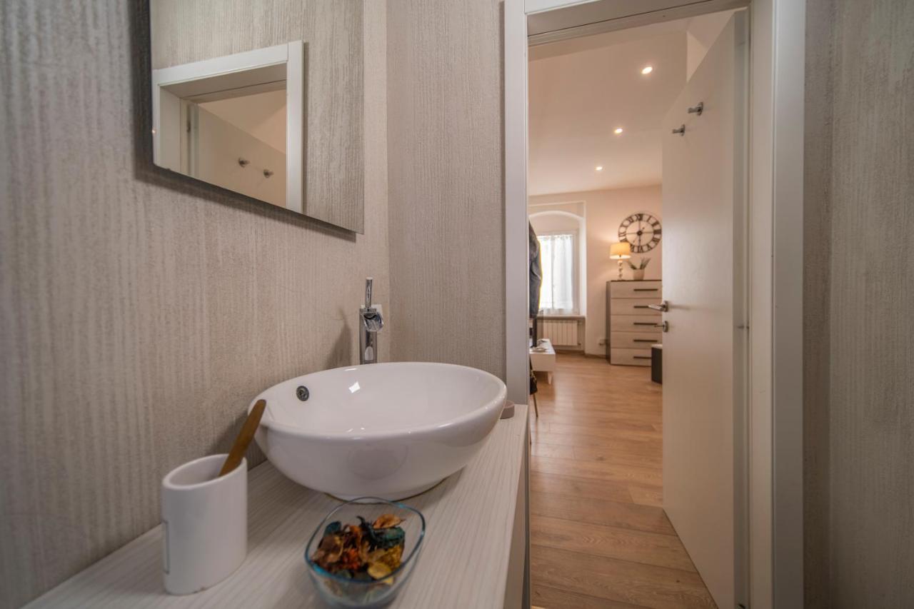 Door22 - Apartment In S. Lorenzo ฟลอเรนซ์ ภายนอก รูปภาพ